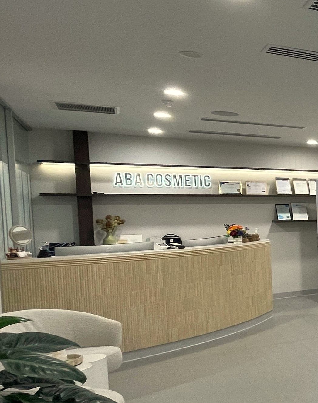 Front desk, Pymble